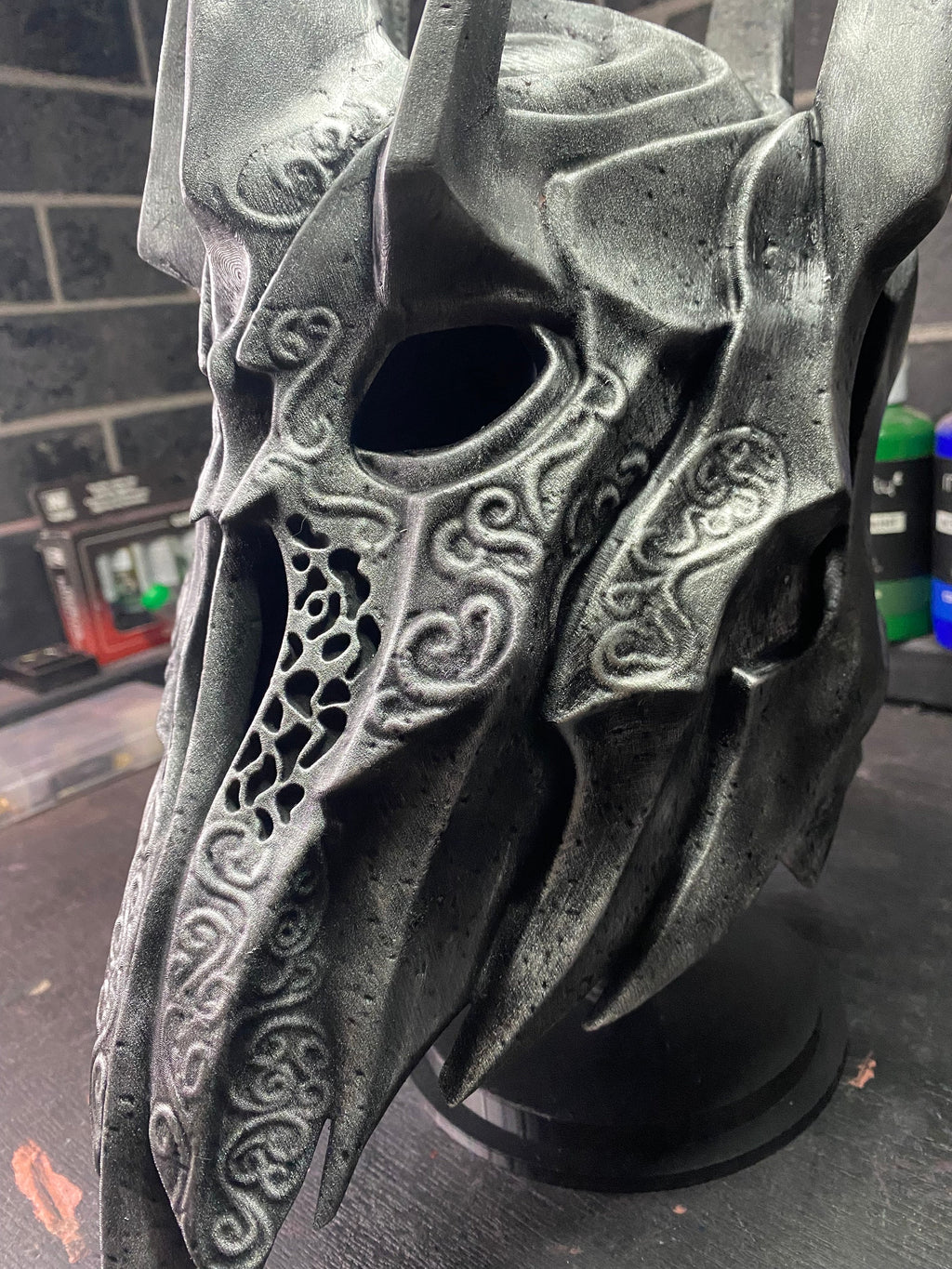 Lord of the Rings -Sauron - Helmet Display