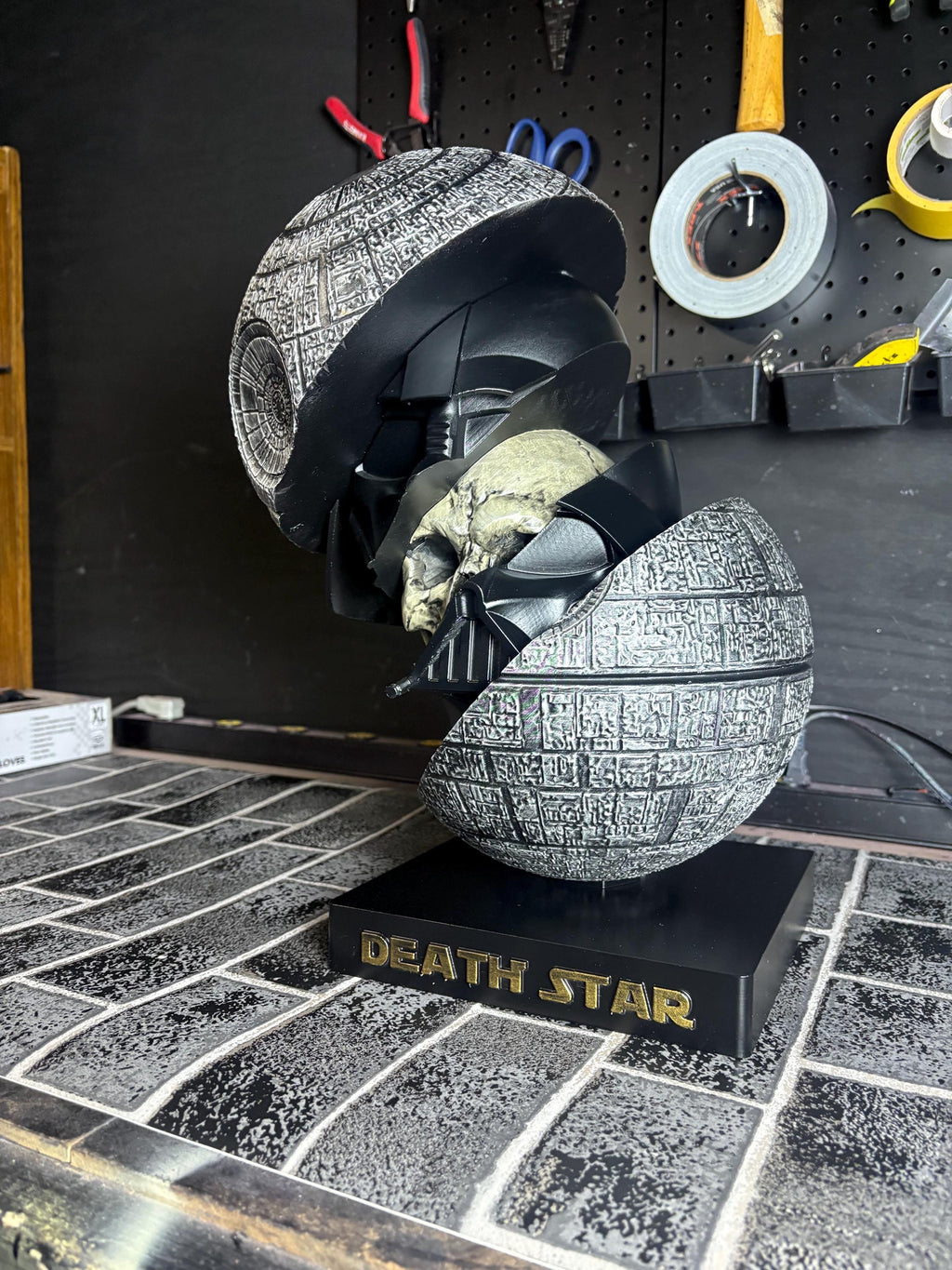 Darth Vader - DeathStar Statue - Starwars Display
