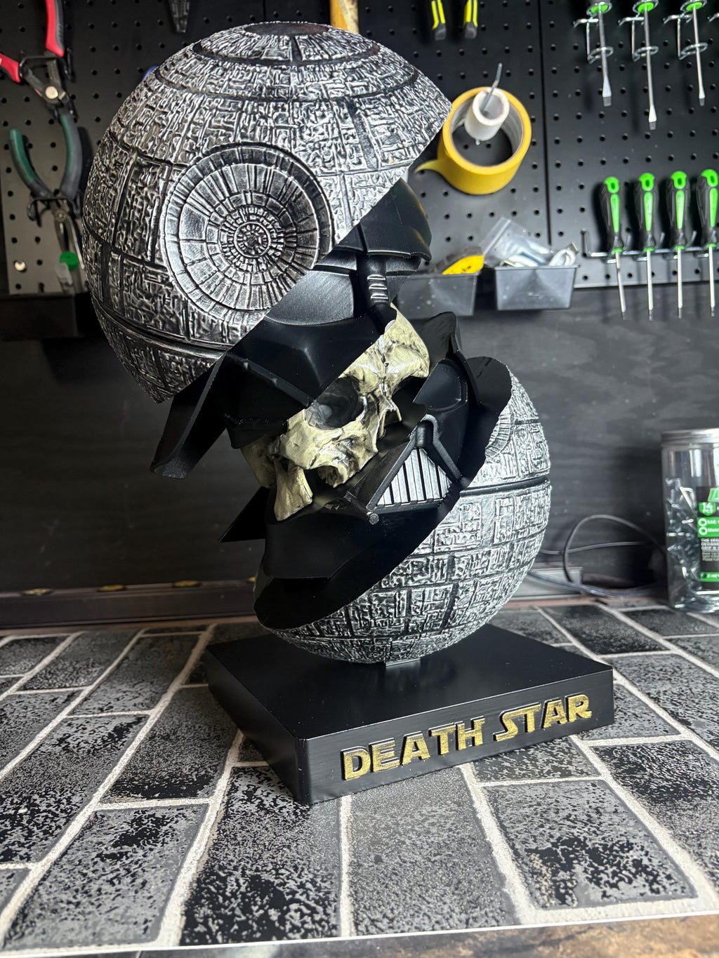 Darth Vader - DeathStar Statue - Starwars Display