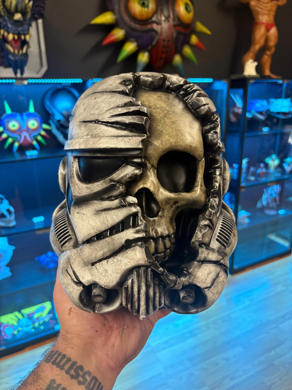 Dead Stormtrooper Head Display