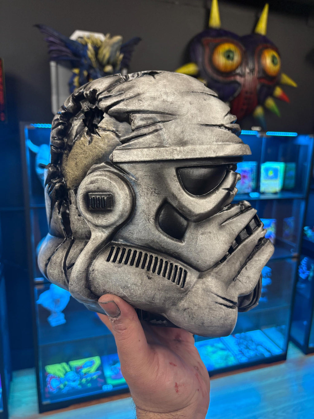 Dead Stormtrooper Head Display